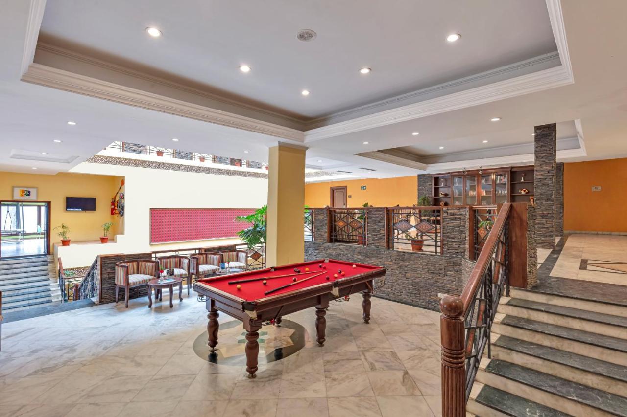 Hotel Club Mahindra Snow Peaks Manali Exterior foto