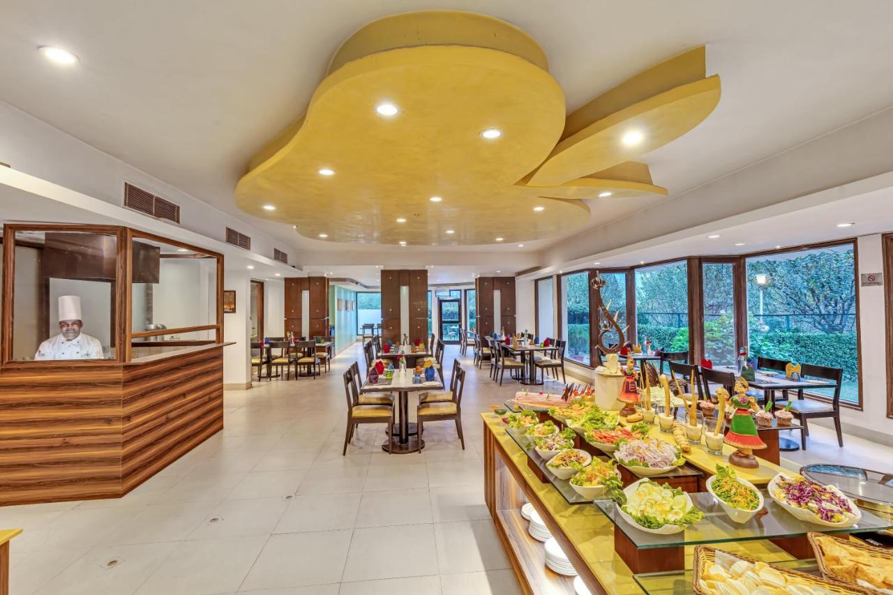 Hotel Club Mahindra Snow Peaks Manali Exterior foto